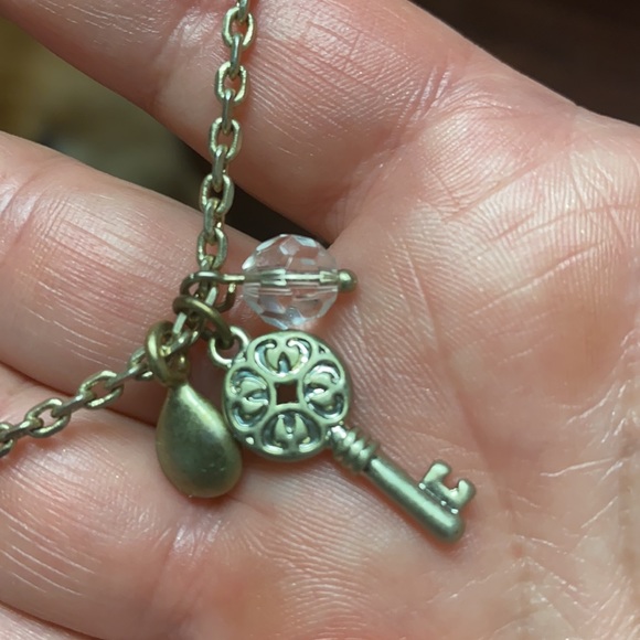 Gold necklace - Picture 2 of 3